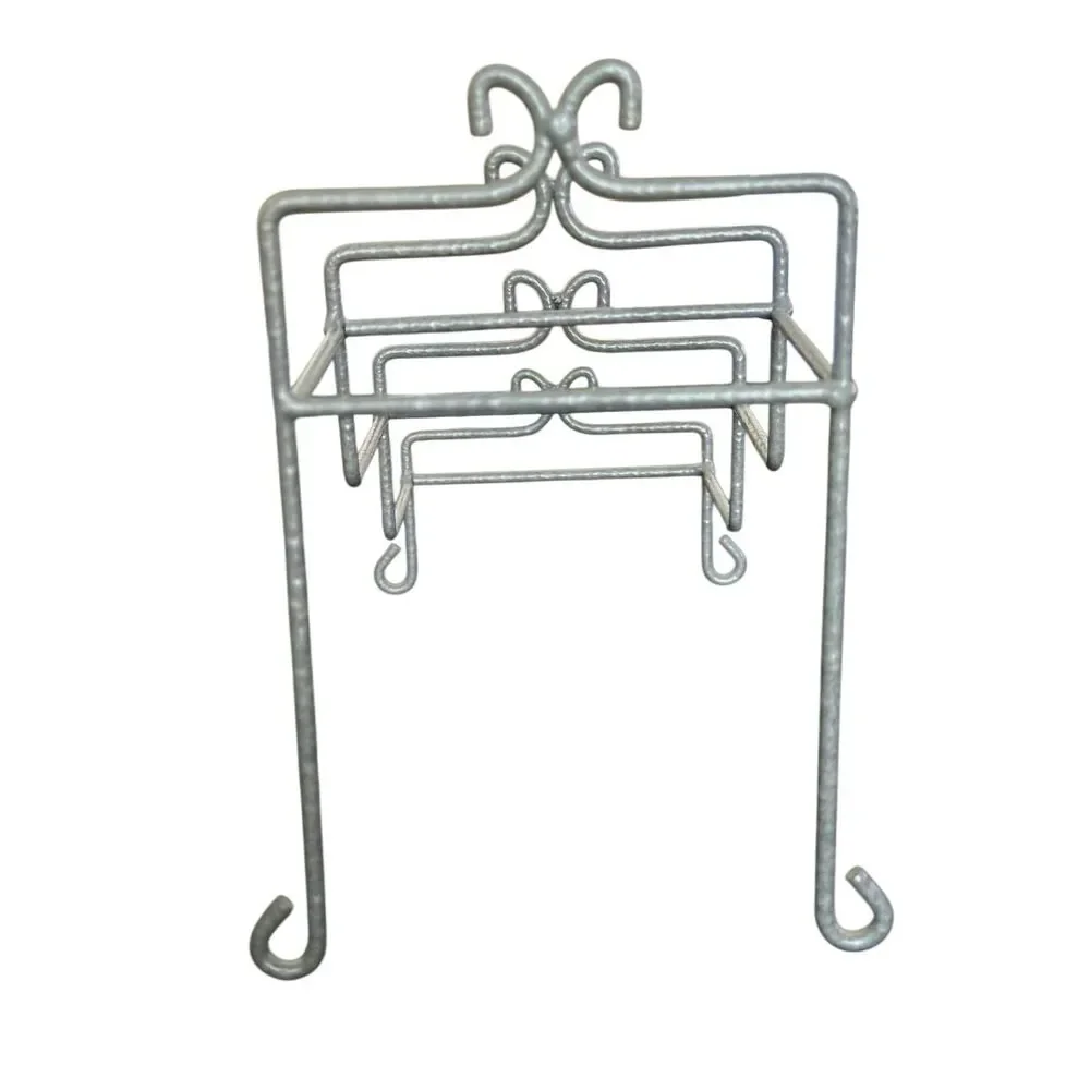 Display for Retail, Bath Items, Plates, Baked Goods, Wallets, Clutch Bags, etc